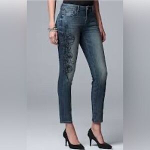 Simply Vera Vera Wang Skinny Embroidered Mid Rise Black‎ Jean sz 4